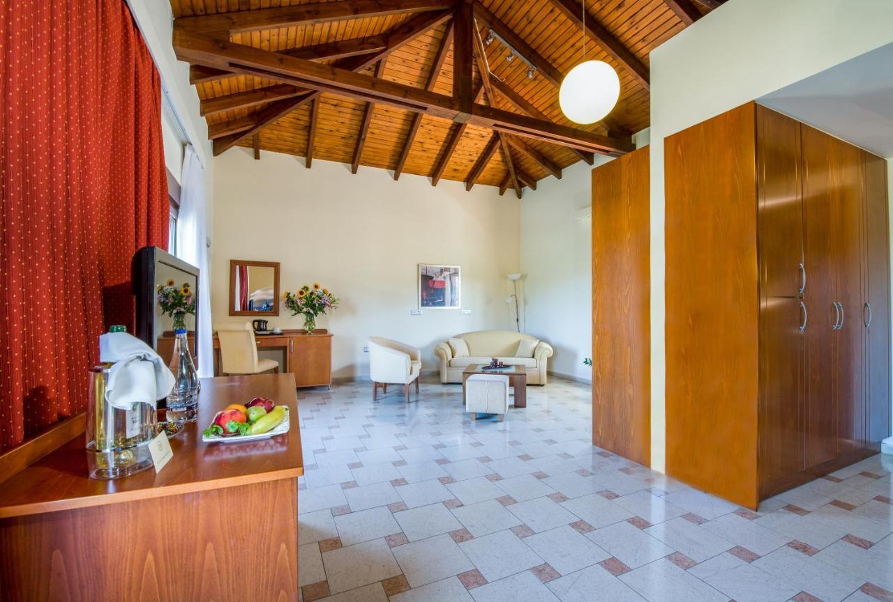 Eria Resort For People With Special Abilities Maleme Exteriér fotografie